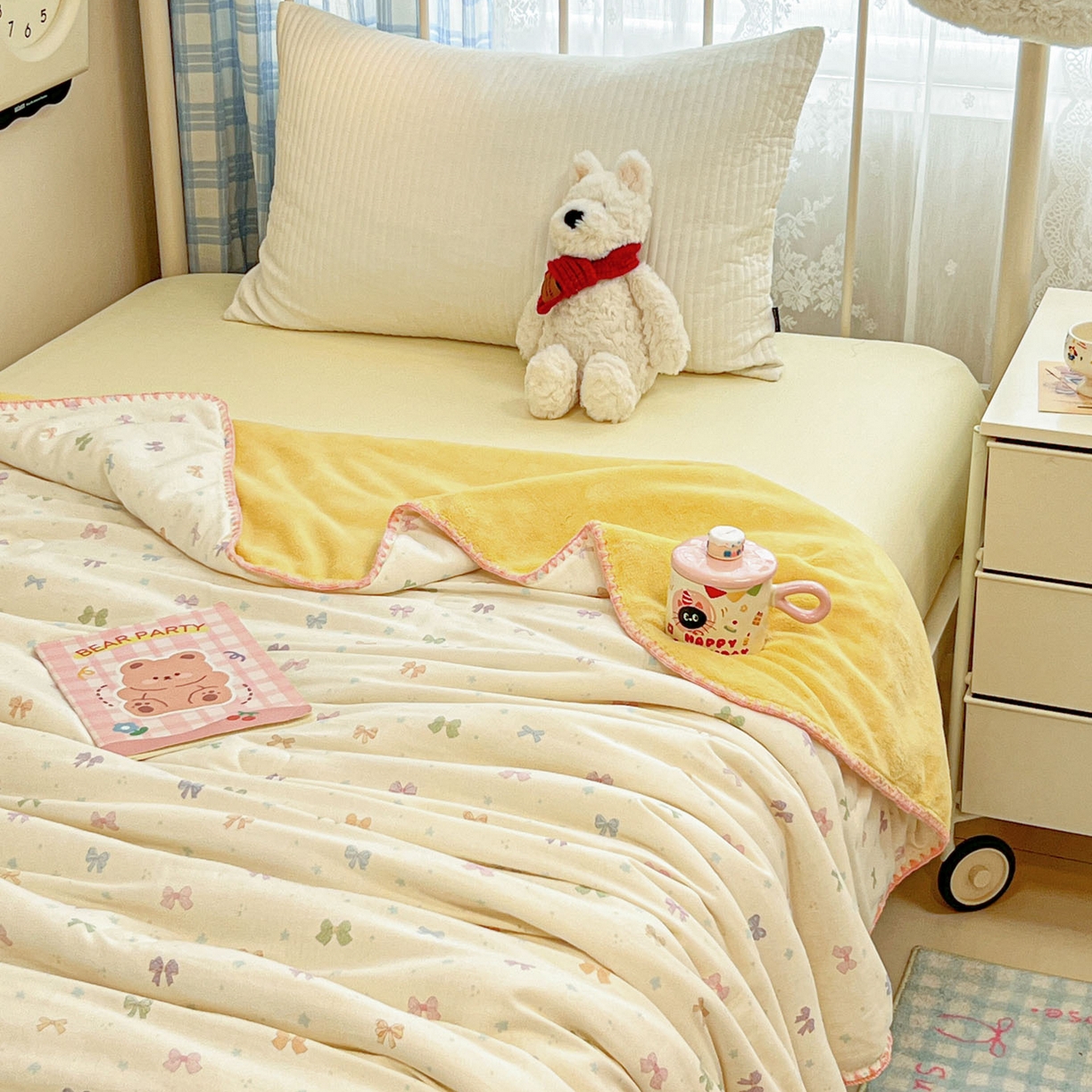 91家纺网 家纺一手货源 找家纺 妮可 2026新款A类三层夹棉全棉双层纱绒多功能盖毯被 蝴蝶芙芙