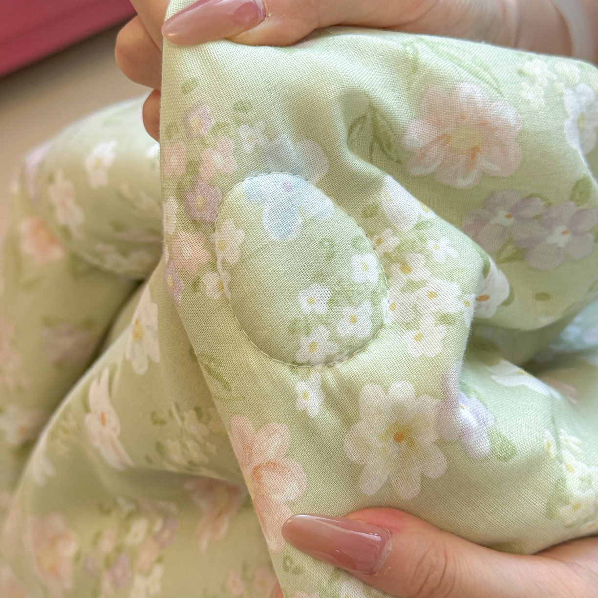 91家纺网 家纺一手货源 找家纺 妮可 2026新款A类三层夹棉全棉双层纱绒多功能盖毯被 森林物语