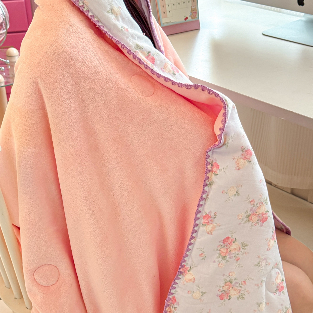 91家纺网 家纺一手货源 找家纺 妮可 2026新款A类三层夹棉全棉双层纱绒多功能盖毯被 小美好