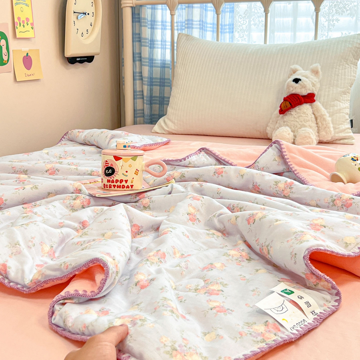 91家纺网 家纺一手货源 找家纺 妮可 2026新款A类三层夹棉全棉双层纱绒多功能盖毯被 小美好