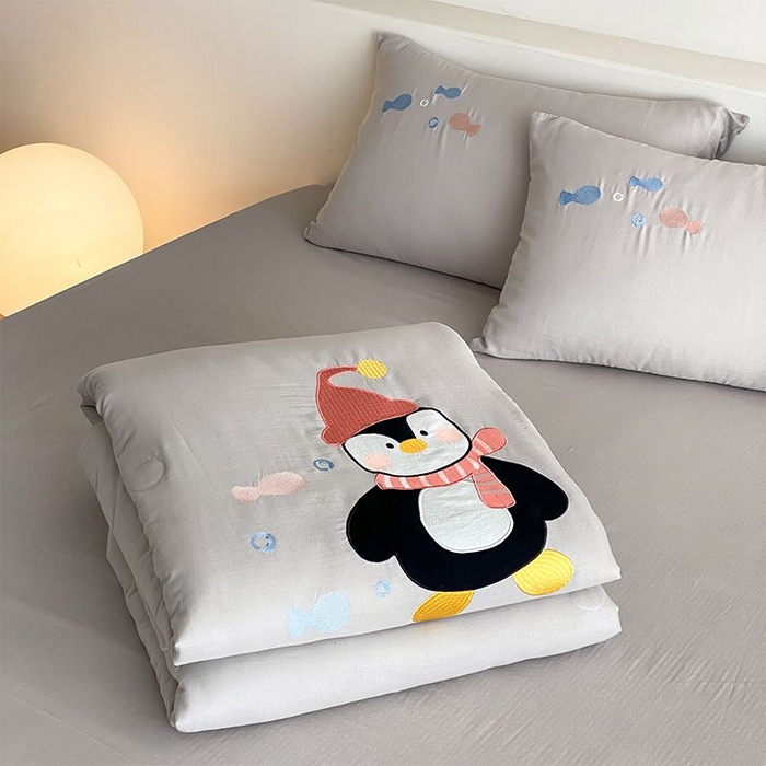 91家纺网 家纺一手货源 找家纺 （总）鸣升家纺 2026新款全棉夏被双层纱贴布绣100%棉花夏被四件套