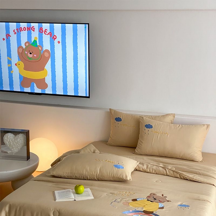 91家纺网 家纺一手货源 找家纺 鸣升家纺 2026新款全棉夏被双层纱贴布绣100%棉花夏被四件套 彩虹小熊-卡其