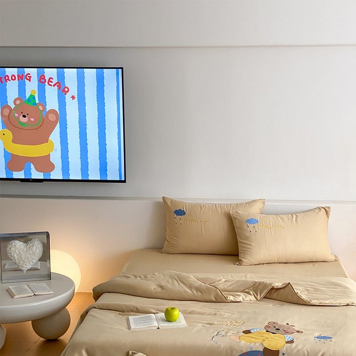 91家纺网 家纺一手货源 找家纺 鸣升家纺 2026新款全棉夏被双层纱贴布绣100%棉花夏被四件套 彩虹小熊-卡其