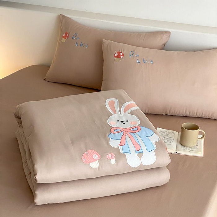 鸣升家纺 2026新款全棉夏被双层纱贴布绣100%棉花夏被四件套 蘑菇小兔-咖