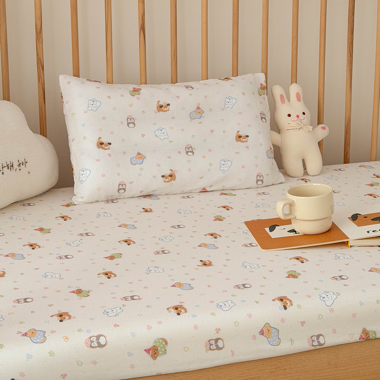 91家纺网 家纺一手货源 找家纺 嗨生活 2026新款儿童婴儿床床笠全棉纯棉双层纱床笠席梦思套拼床床笠套 缤纷小狗