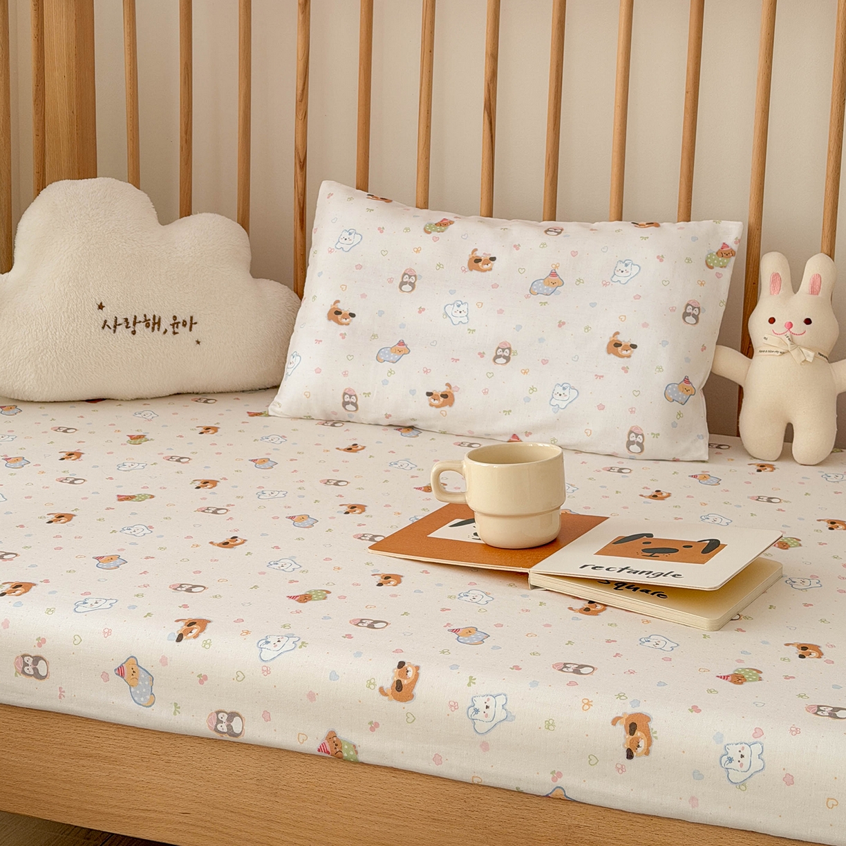 91家纺网 家纺一手货源 找家纺 嗨生活 2026新款儿童婴儿床床笠全棉纯棉双层纱床笠席梦思套拼床床笠套 缤纷小狗