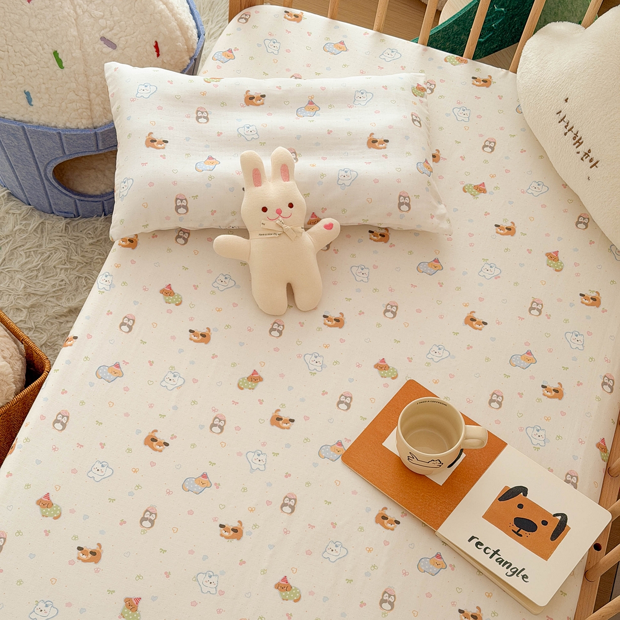 91家纺网 家纺一手货源 找家纺 嗨生活 2026新款儿童婴儿床床笠全棉纯棉双层纱床笠席梦思套拼床床笠套 缤纷小狗