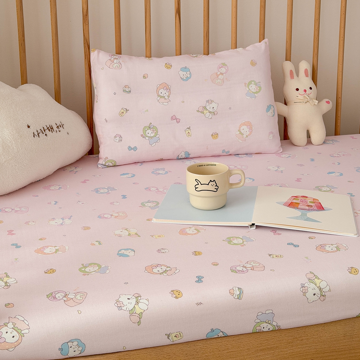 91家纺网 家纺一手货源 找家纺 嗨生活 2026新款儿童婴儿床床笠全棉纯棉双层纱床笠席梦思套拼床床笠套 花园萌宠