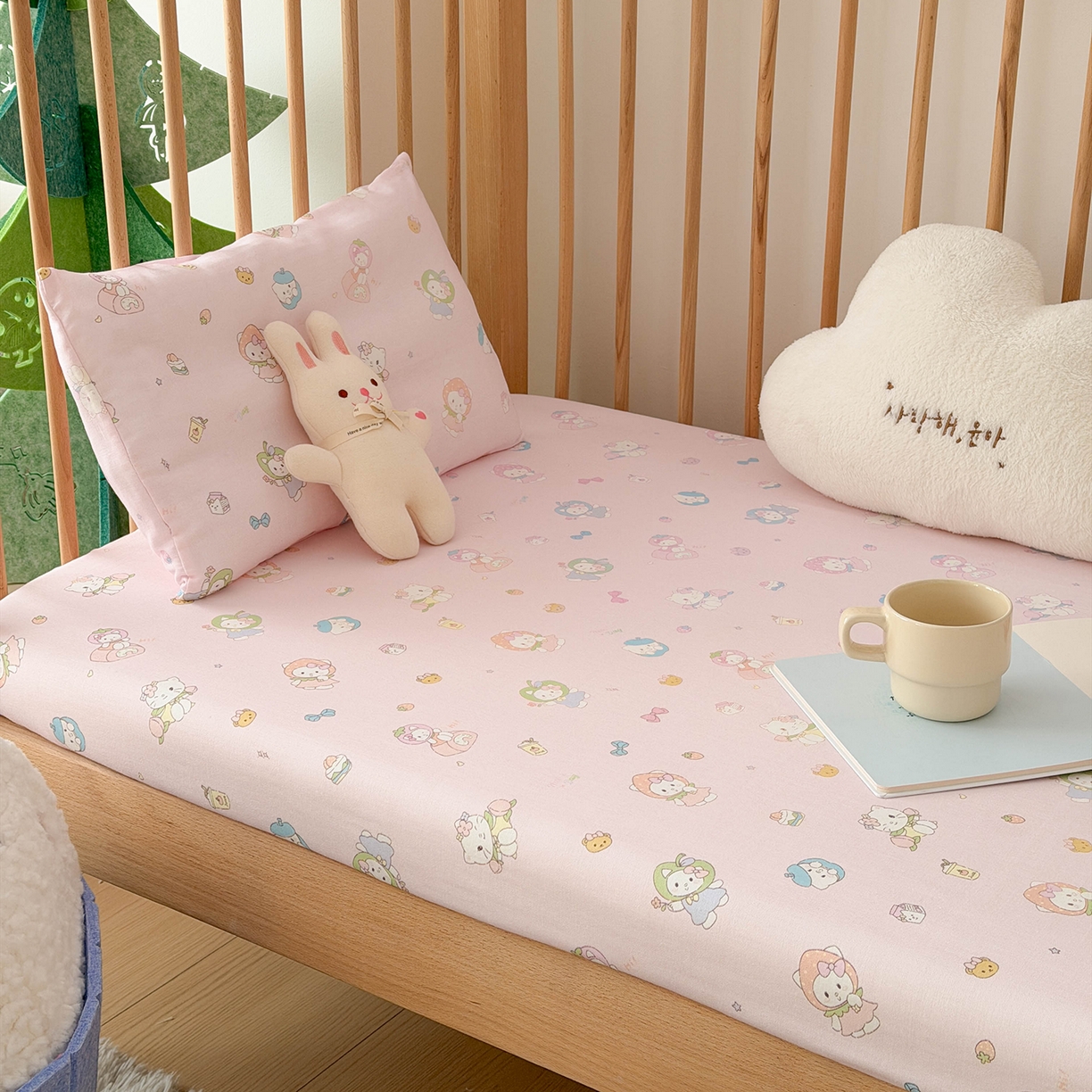 91家纺网 家纺一手货源 找家纺 嗨生活 2026新款儿童婴儿床床笠全棉纯棉双层纱床笠席梦思套拼床床笠套 花园萌宠