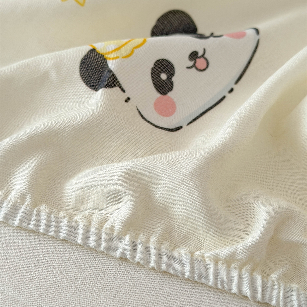 91家纺网 家纺一手货源 找家纺 嗨生活 2026新款儿童婴儿床床笠全棉纯棉双层纱床笠席梦思套拼床床笠套 奶油熊猫