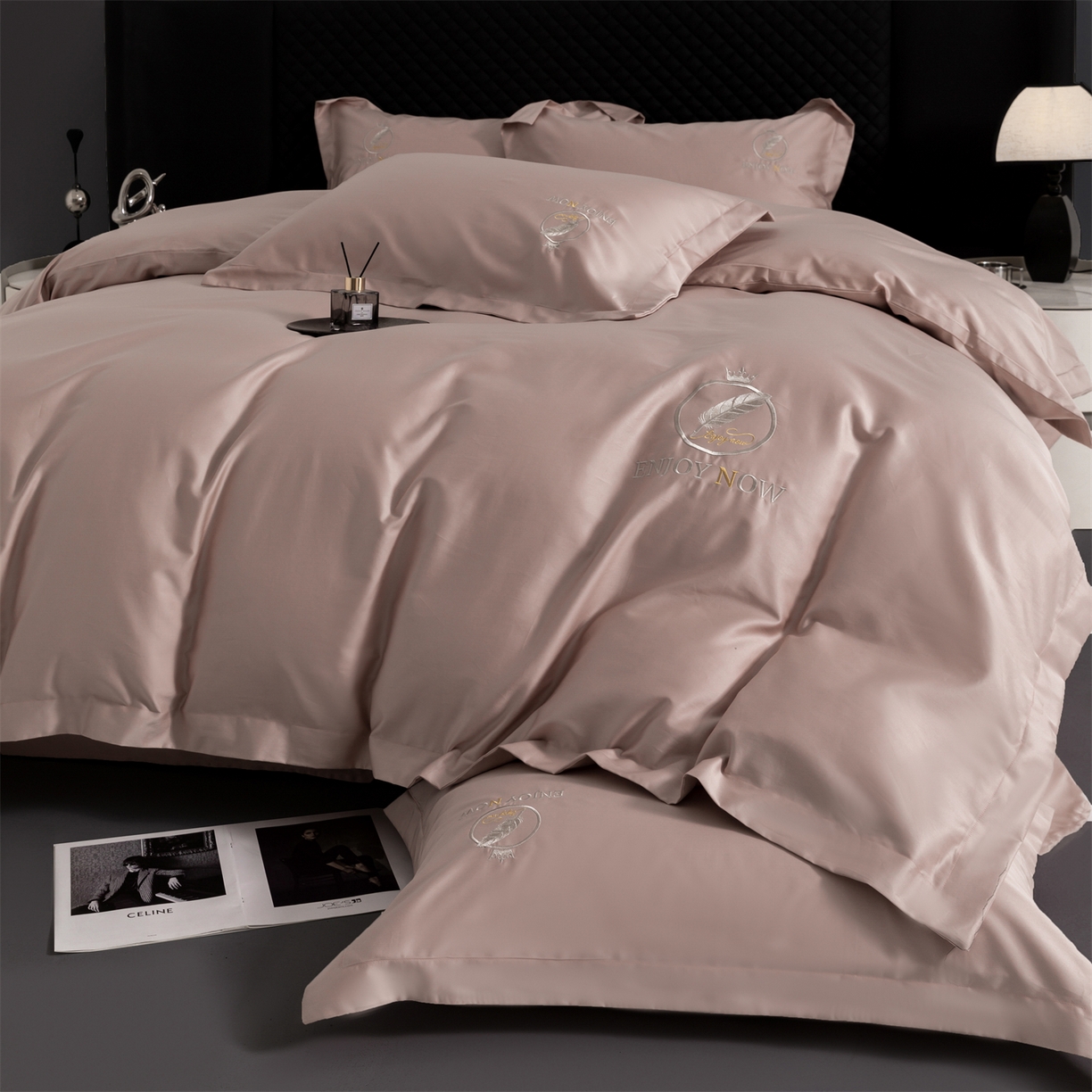 91家纺网 家纺一手货源 找家纺 宝时兰 2026新款100支全棉50x50s长绒棉刺绣绣花纯棉贡缎四件套高档礼盒 清序-粉