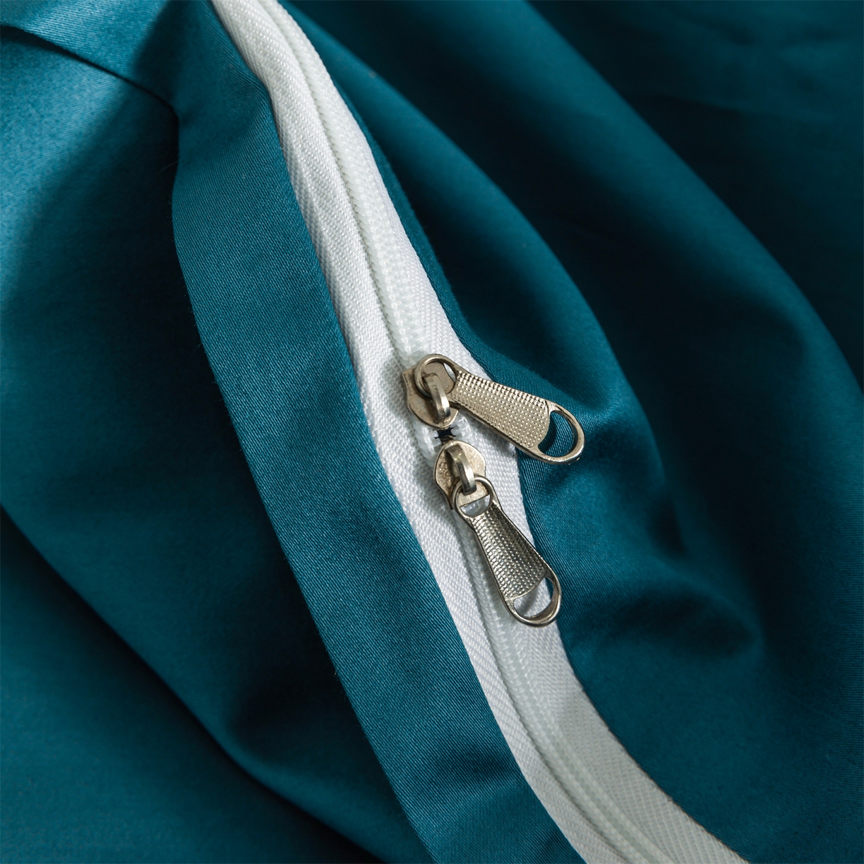 91家纺网 家纺一手货源 找家纺 宝时兰 2026新款100支全棉50x50s长绒棉刺绣绣花纯棉贡缎四件套高档礼盒 清序-孔雀蓝