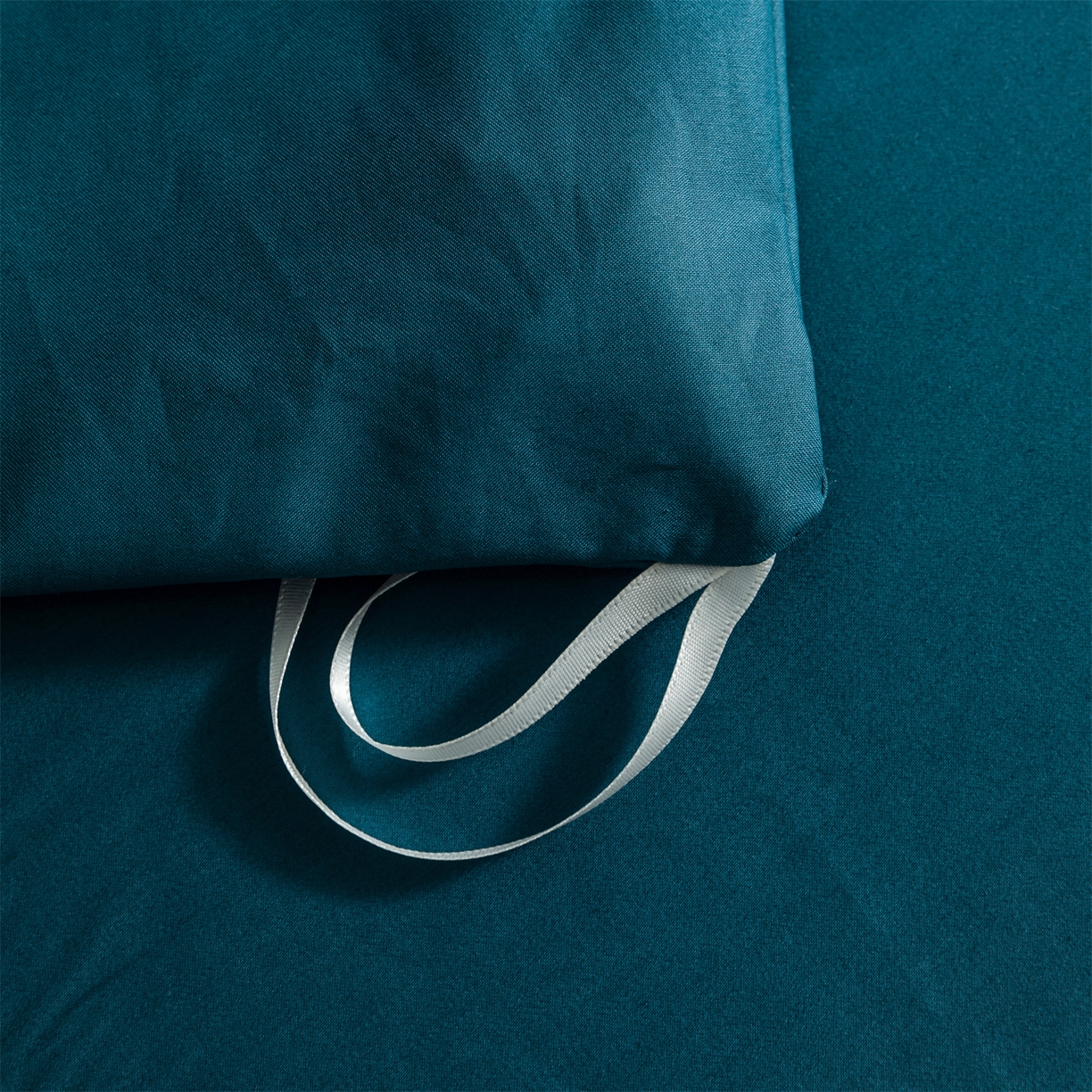 91家纺网 家纺一手货源 找家纺 宝时兰 2026新款100支全棉50x50s长绒棉刺绣绣花纯棉贡缎四件套高档礼盒 清序-孔雀蓝