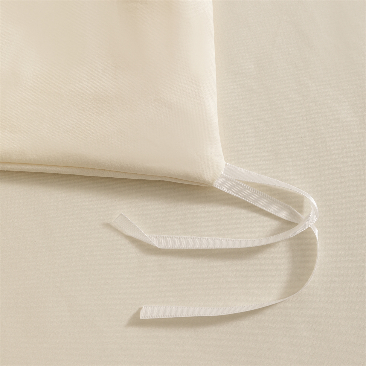 91家纺网 家纺一手货源 找家纺 宝时兰 2026新款100支全棉50x50s长绒棉刺绣绣花纯棉贡缎四件套高档礼盒 清序-米白