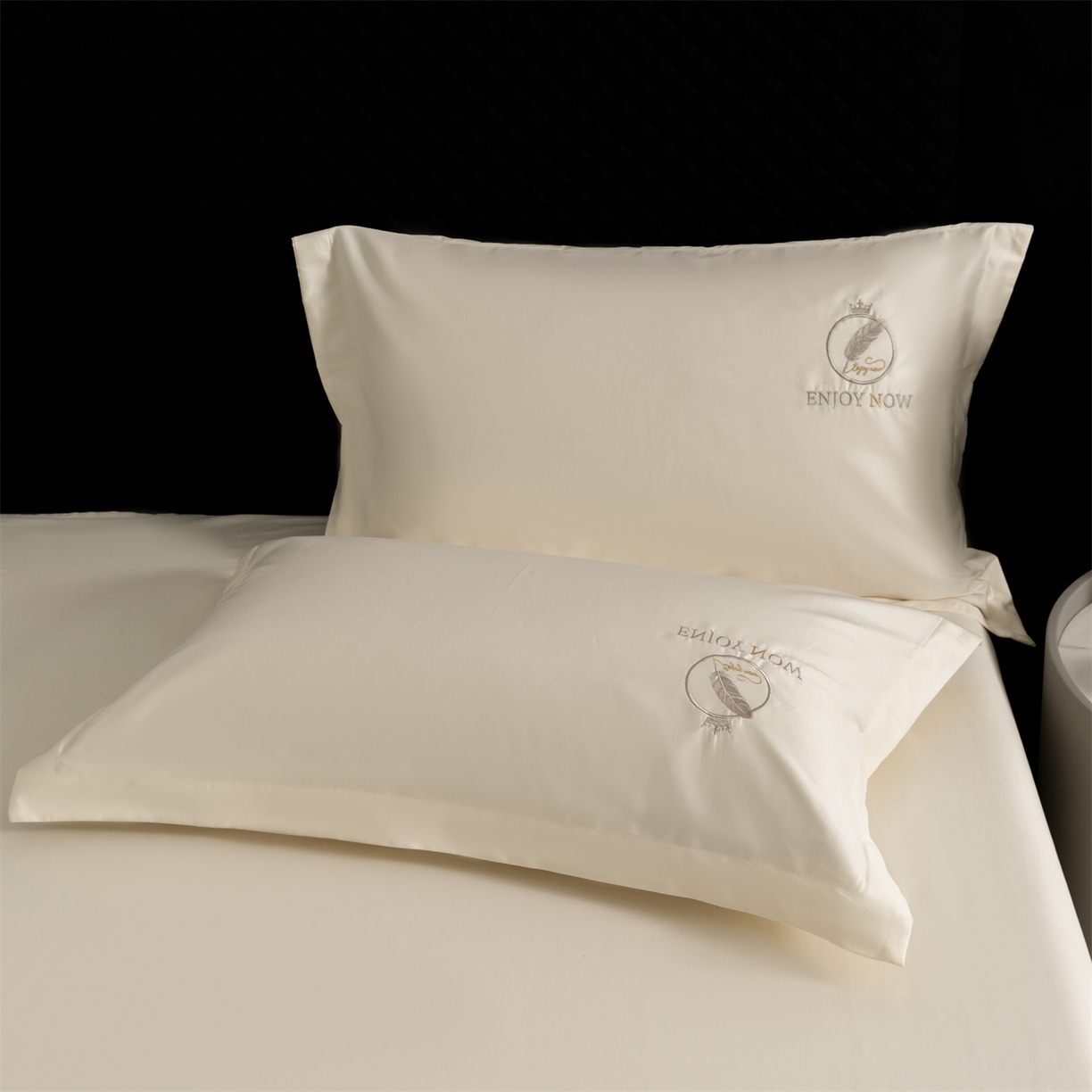 91家纺网 家纺一手货源 找家纺 宝时兰 2026新款100支全棉50x50s长绒棉刺绣绣花纯棉贡缎四件套高档礼盒 清序-米白