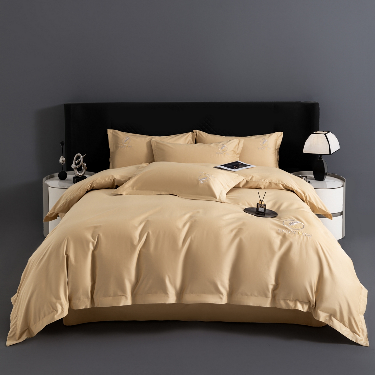 91家纺网 家纺一手货源 找家纺 宝时兰 2026新款100支全棉50x50s长绒棉刺绣绣花纯棉贡缎四件套高档礼盒 清序-香槟金