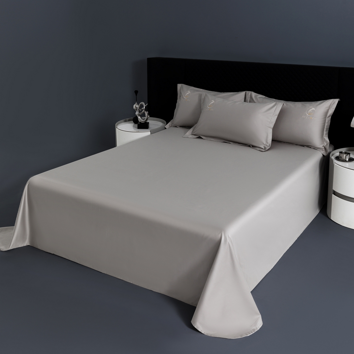 91家纺网 家纺一手货源 找家纺 宝时兰 2026新款100支全棉50x50s长绒棉刺绣绣花纯棉贡缎四件套高档礼盒 清序-云灰