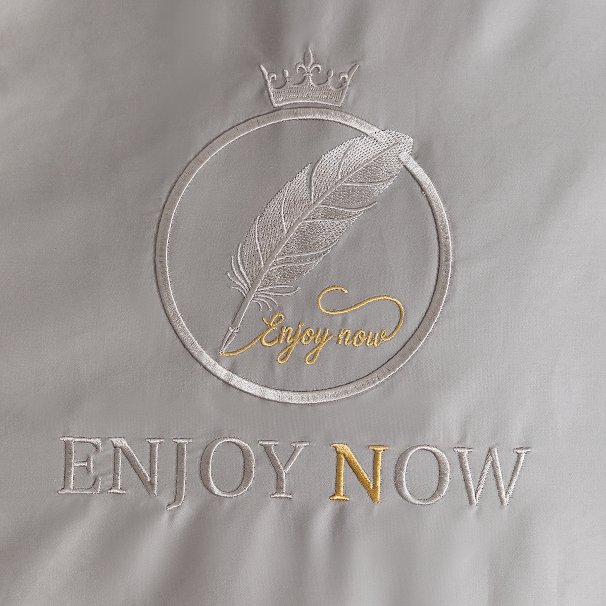 91家纺网 家纺一手货源 找家纺 宝时兰 2026新款100支全棉50x50s长绒棉刺绣绣花纯棉贡缎四件套高档礼盒 清序-云灰