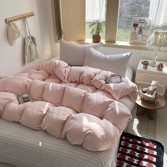 91家纺网 家纺一手货源 找家纺 爱思佳 2026新款全棉双层纱混搭格子系列四件套 粉-追光