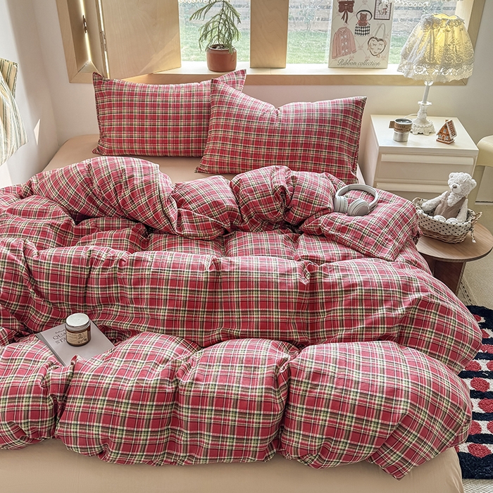 91家纺网 家纺一手货源 找家纺 爱思佳 2026新款全棉双层纱混搭格子系列四件套 赫本红