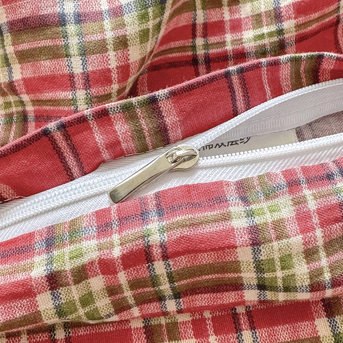 91家纺网 家纺一手货源 找家纺 爱思佳 2026新款全棉双层纱混搭格子系列四件套 赫本红