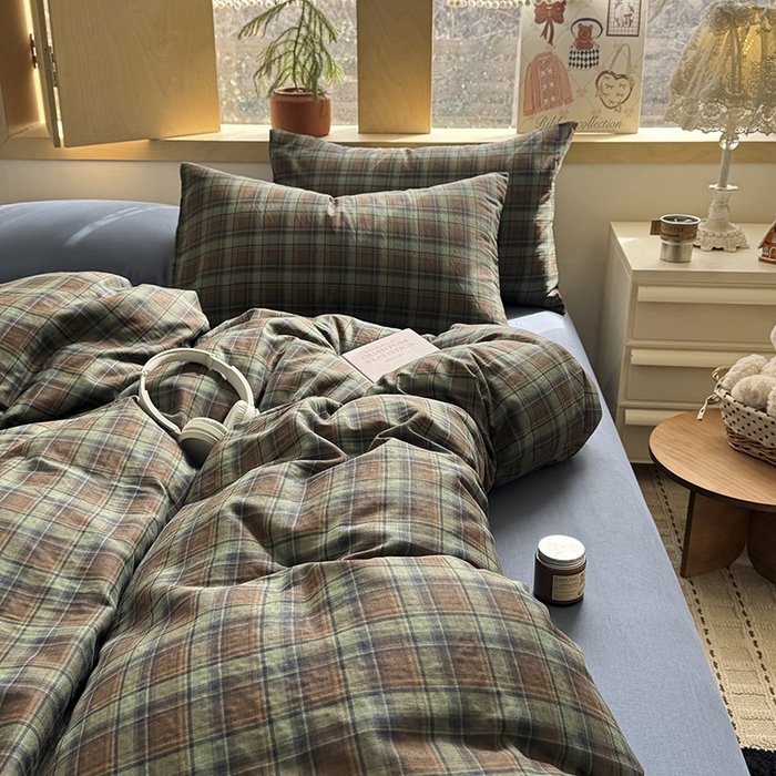 91家纺网 家纺一手货源 找家纺 爱思佳 2026新款全棉双层纱混搭格子系列四件套 慕斯-蓝