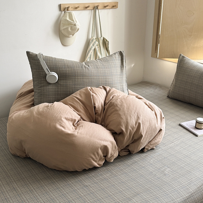 91家纺网 家纺一手货源 找家纺 爱思佳 2026新款全棉双层纱混搭格子系列四件套 肉桂-樊可