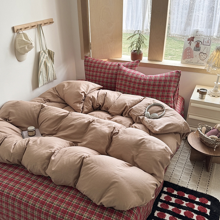 91家纺网 家纺一手货源 找家纺 爱思佳 2026新款全棉双层纱混搭格子系列四件套 肉桂-赫本红