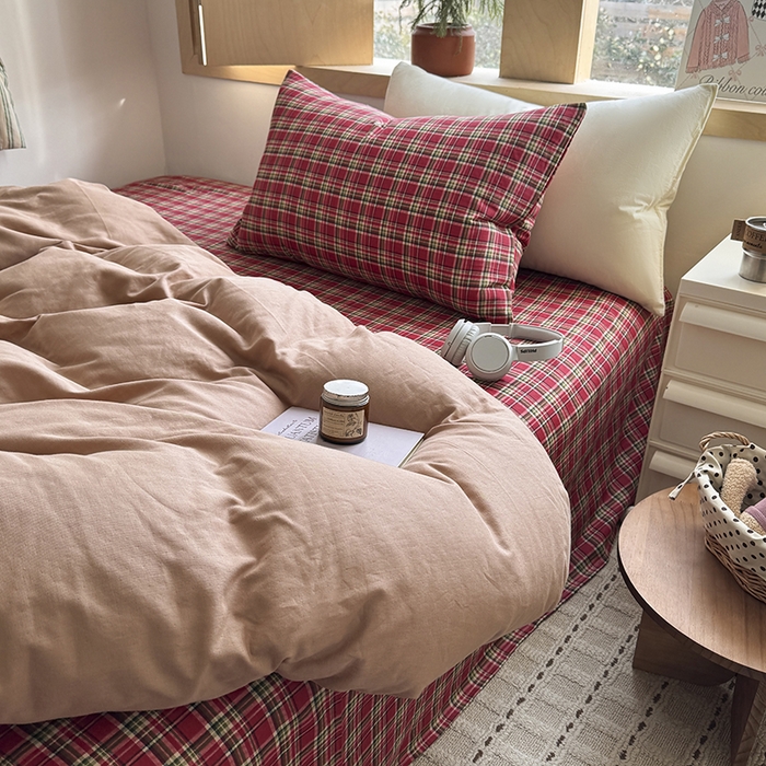91家纺网 家纺一手货源 找家纺 爱思佳 2026新款全棉双层纱混搭格子系列四件套 肉桂-赫本红