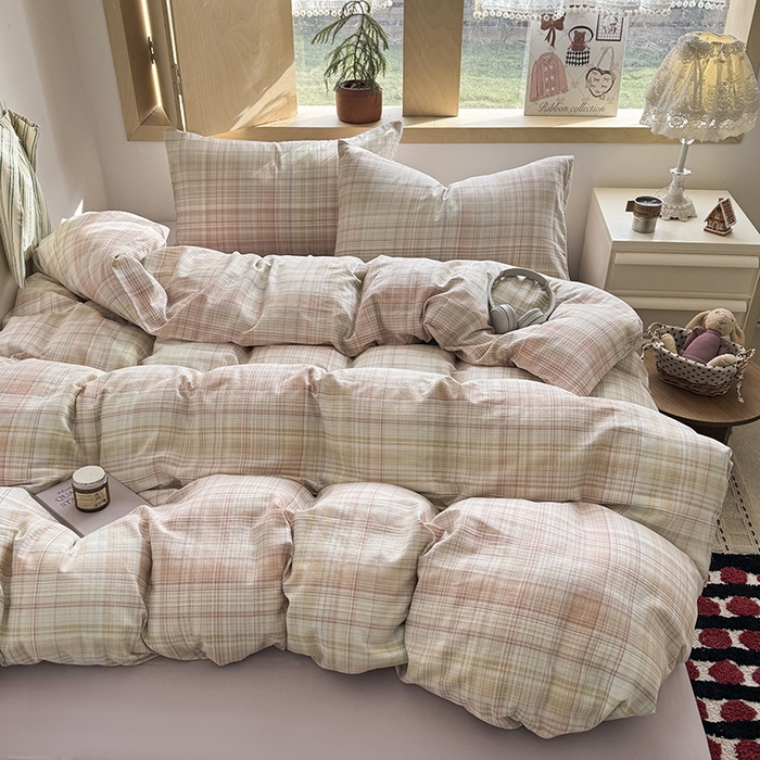 91家纺网 家纺一手货源 找家纺 爱思佳 2026新款全棉双层纱混搭格子系列四件套 逐风-紫