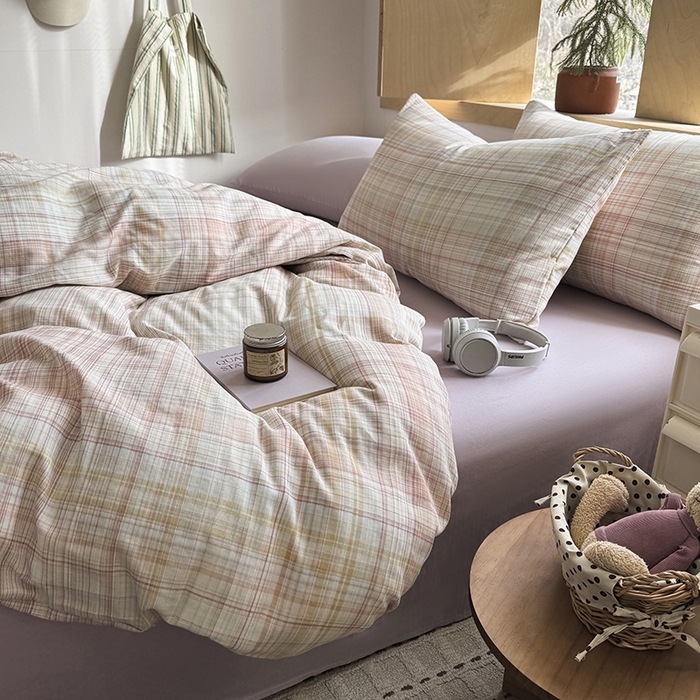 91家纺网 家纺一手货源 找家纺 爱思佳 2026新款全棉双层纱混搭格子系列四件套 逐风-紫