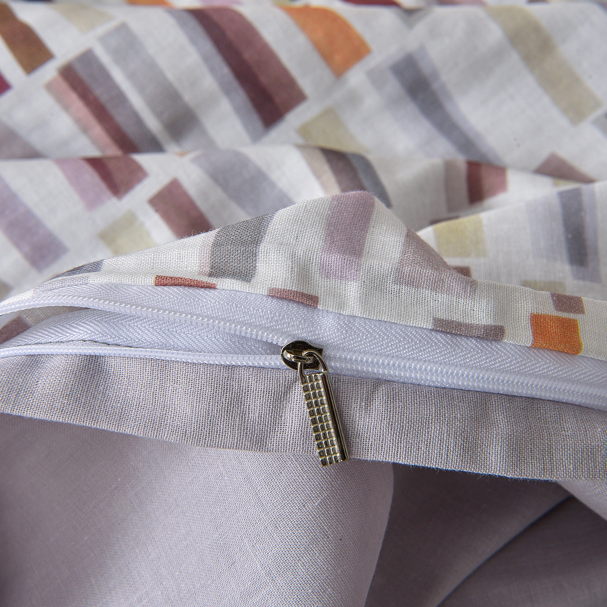 91家纺网 家纺一手货源 找家纺 金昱纺 2026新款全棉纯棉双层纱印花四件套 空间-咖