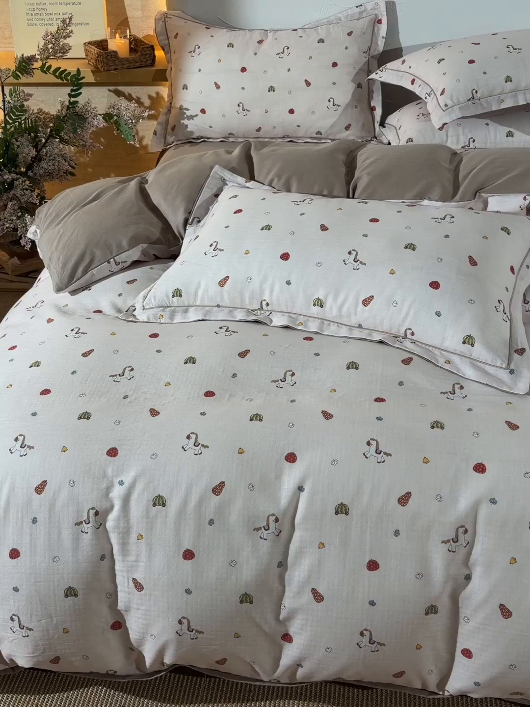 91家纺网 家纺一手货源 找家纺 金昱纺 2026新款全棉纯棉双层纱印花四件套 南瓜马车-咖