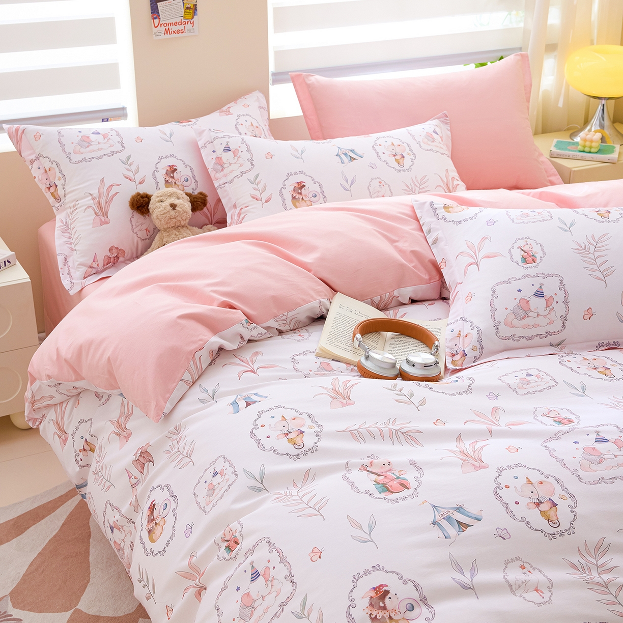 91家纺网 家纺一手货源 找家纺 元元家居（元元被业） 2026新款全棉13372套件及单品【印花款】-四件套 乐园粉