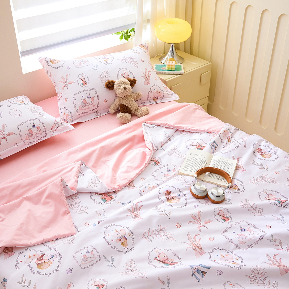 91家纺网 家纺一手货源 找家纺 元元家居（元元被业） 2026新款全棉纯棉13372印花两用夏被夏凉被空调被四件套 乐园粉