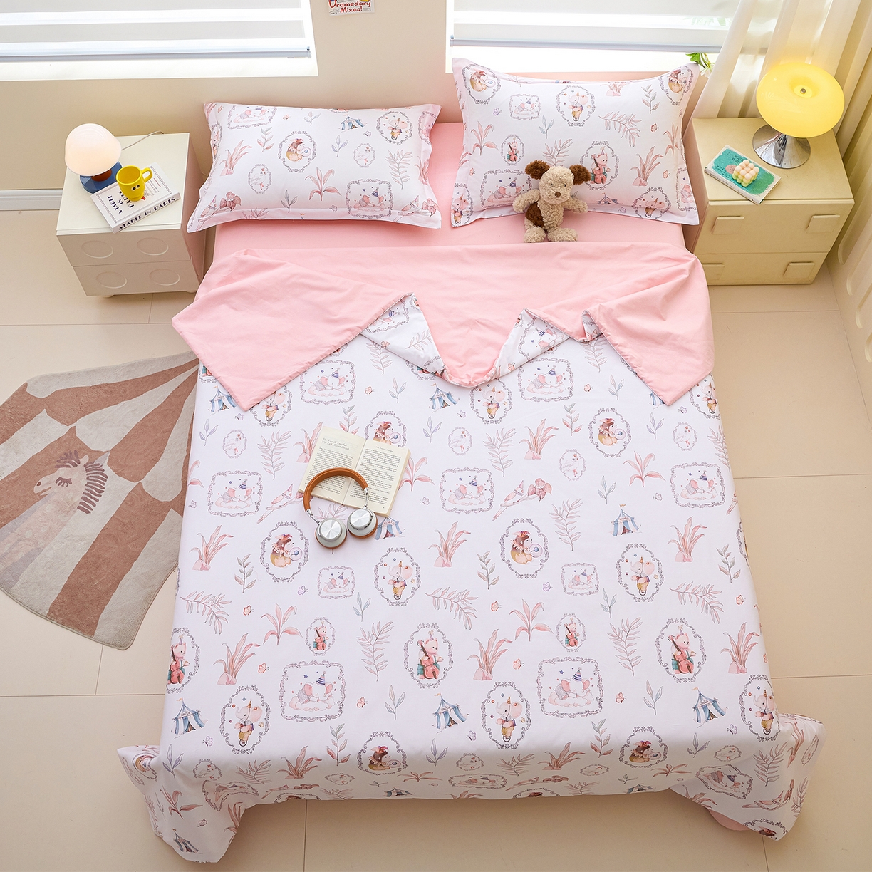 91家纺网 家纺一手货源 找家纺 元元家居（元元被业） 2026新款全棉纯棉13372印花两用夏被夏凉被空调被四件套 乐园粉