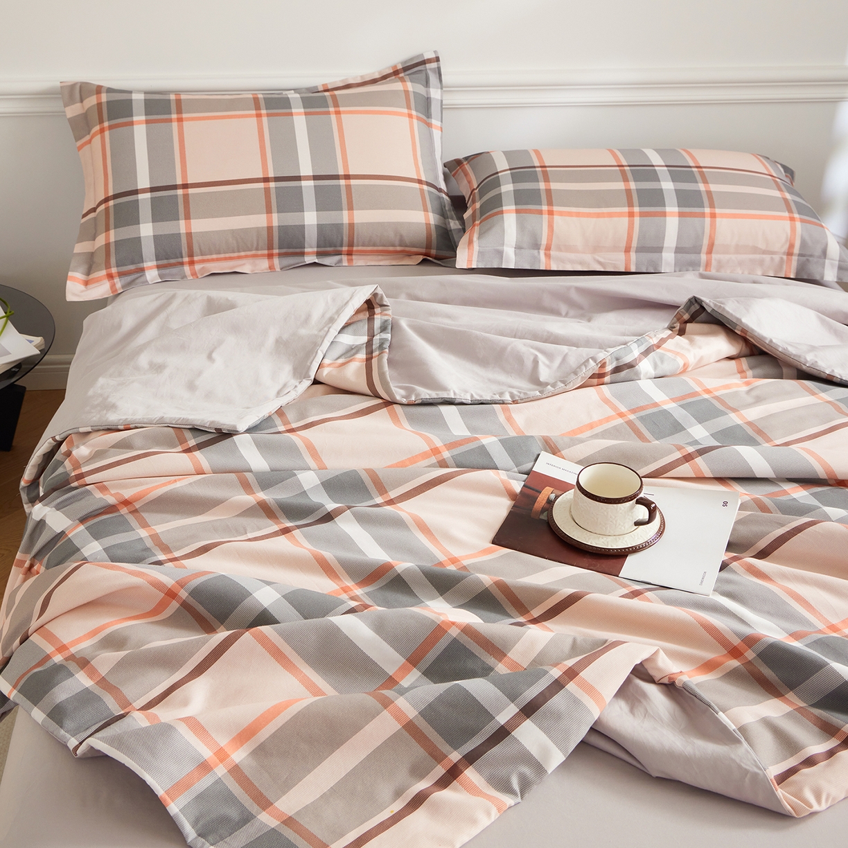 91家纺网 家纺一手货源 找家纺 元元家居（元元被业） 2026新款全棉纯棉13372印花两用夏被夏凉被空调被四件套 自在