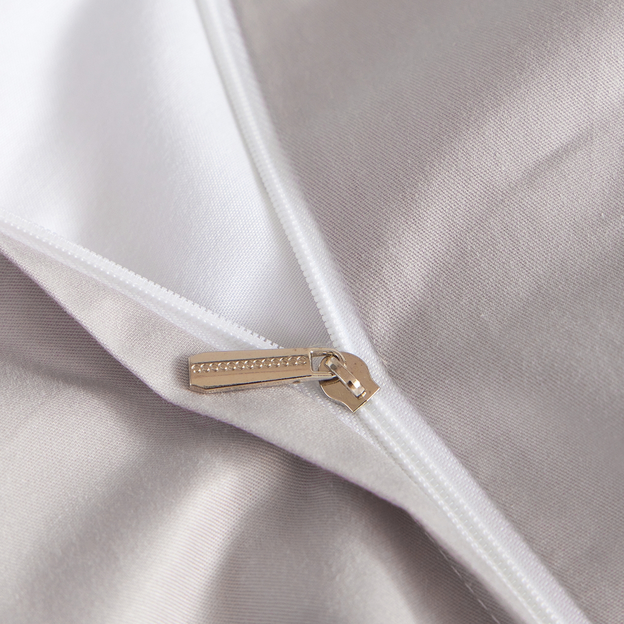 91家纺网 家纺一手货源 找家纺 元元家居（元元被业） 2026新款全棉纯棉13372印花两用夏被夏凉被空调被四件套 自在