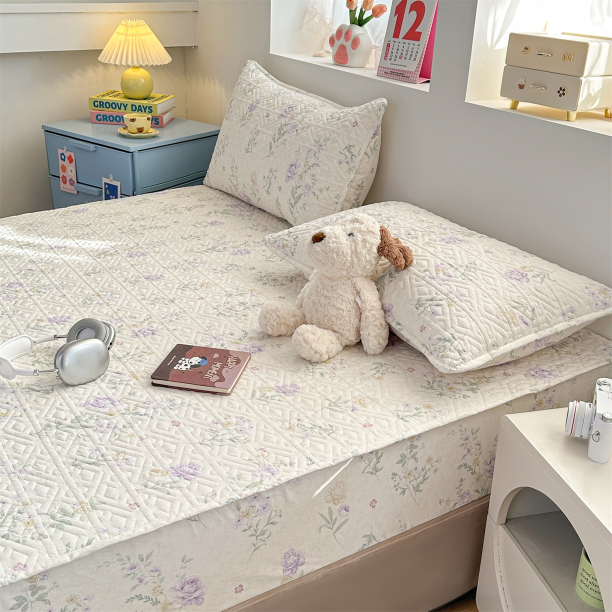 91家纺网 家纺一手货源 找家纺 忘忧草 2026新款清新简约全棉印花夹棉床笠 芜晴花-紫