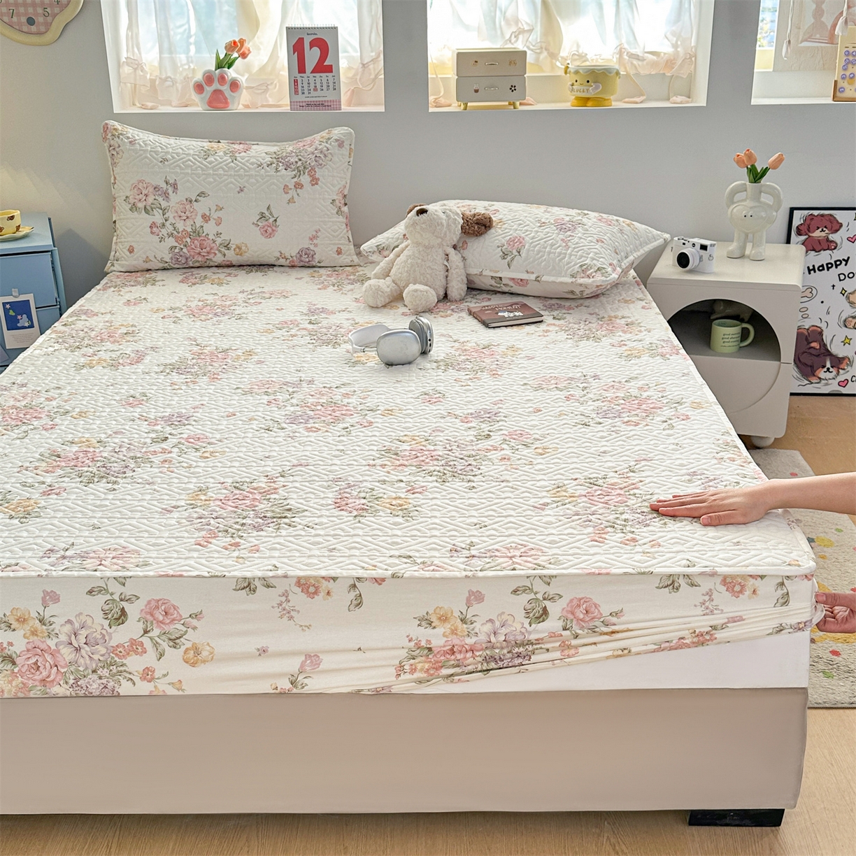 91家纺网 家纺一手货源 找家纺 忘忧草 2026新款清新简约全棉印花夹棉床笠 南法庄园