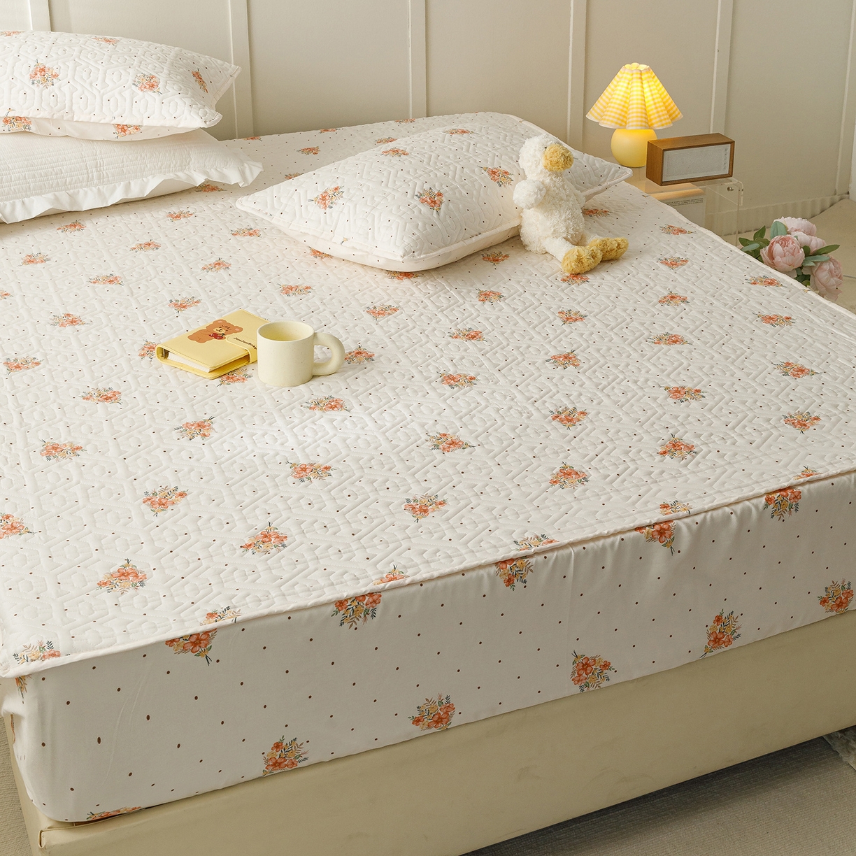 91家纺网 家纺一手货源 找家纺 忘忧草 2026新款清新简约全棉印花夹棉床笠 花簇-米