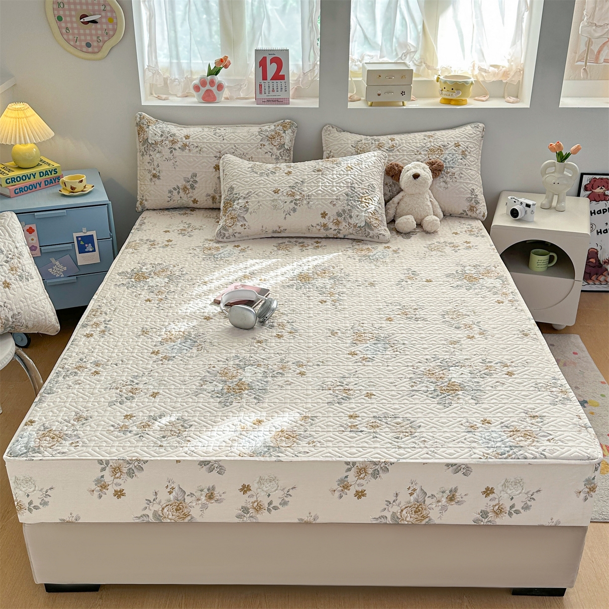 91家纺网 家纺一手货源 找家纺 忘忧草 2026新款清新简约全棉印花夹棉床笠 花影呢喃-咖