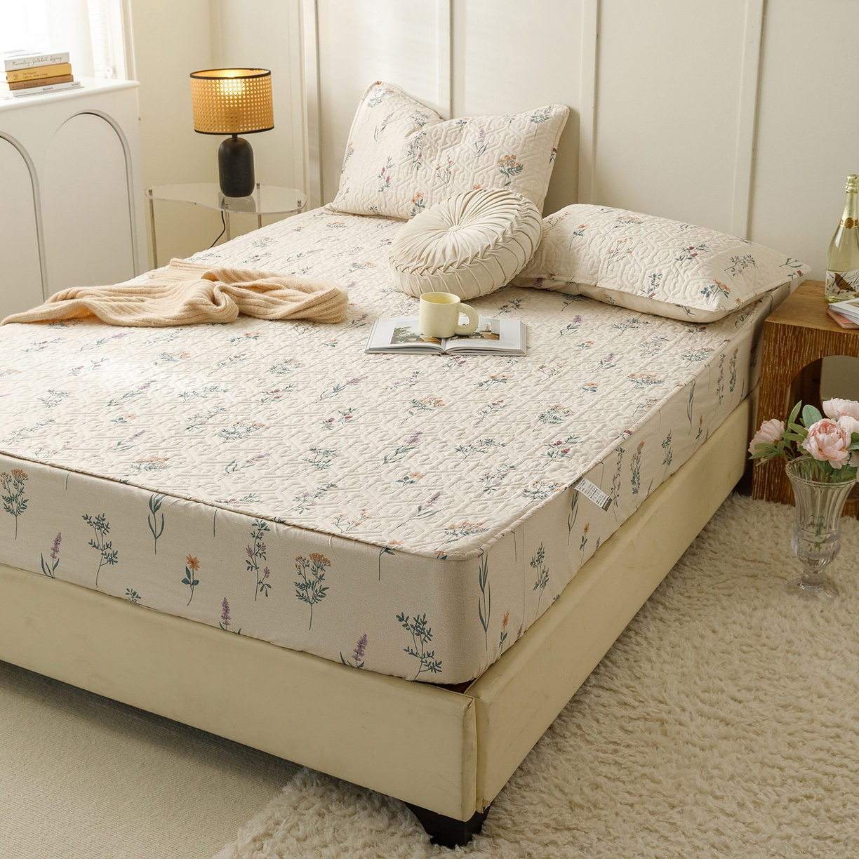 91家纺网 家纺一手货源 找家纺 忘忧草 2026新款清新简约全棉印花夹棉床笠 四季予你