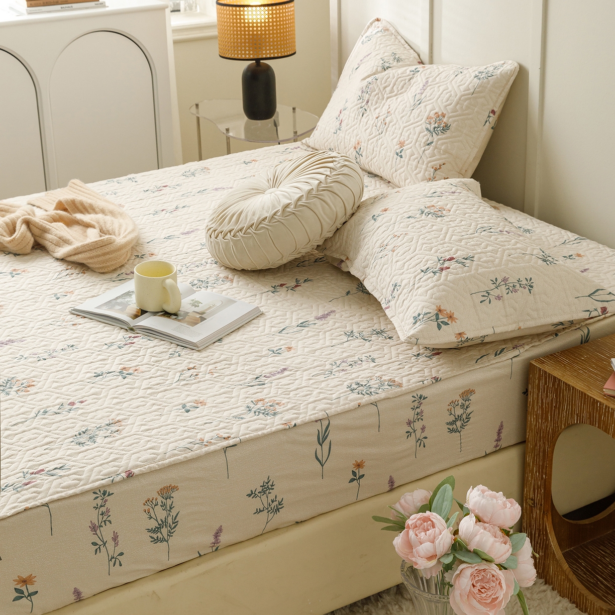 91家纺网 家纺一手货源 找家纺 忘忧草 2026新款清新简约全棉印花夹棉床笠 四季予你