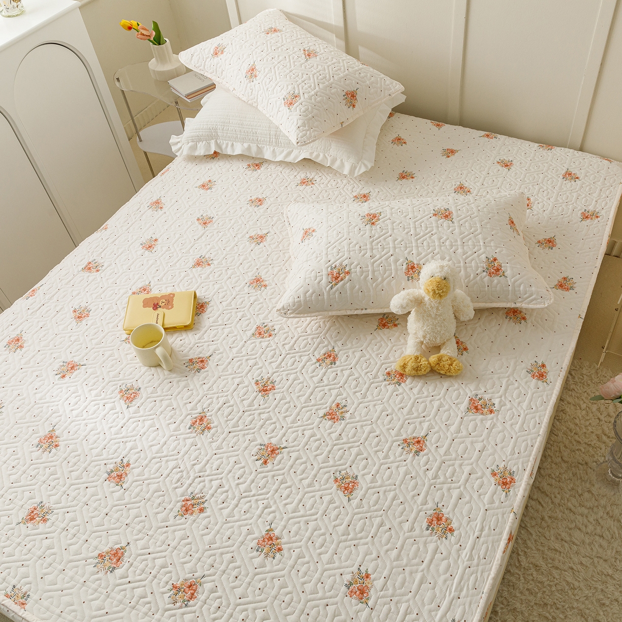 91家纺网 家纺一手货源 找家纺 忘忧草 2026新款清新简约全棉印花夹棉床笠 花簇-米