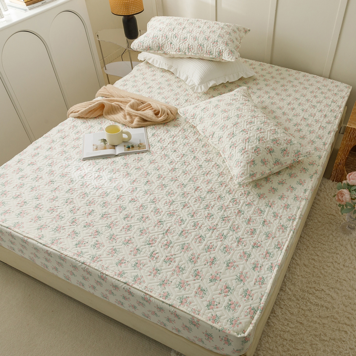 91家纺网 家纺一手货源 找家纺 忘忧草 2026新款清新简约全棉印花夹棉床笠 少女心