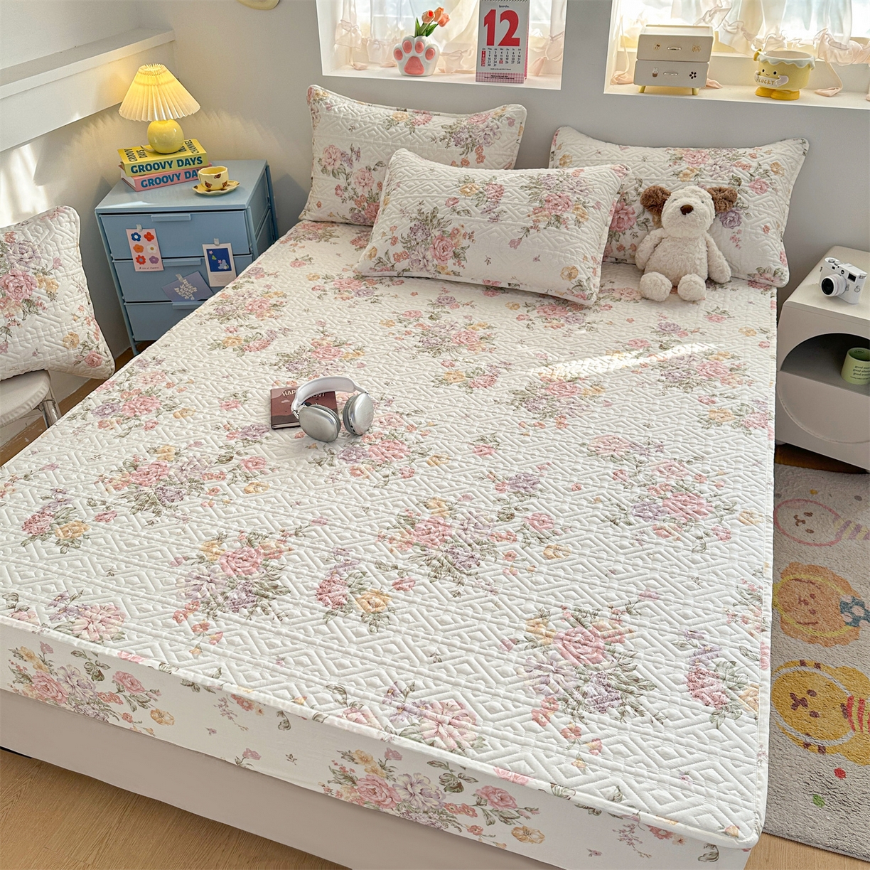 91家纺网 家纺一手货源 找家纺 忘忧草 2026新款清新简约全棉印花夹棉床笠 南法庄园