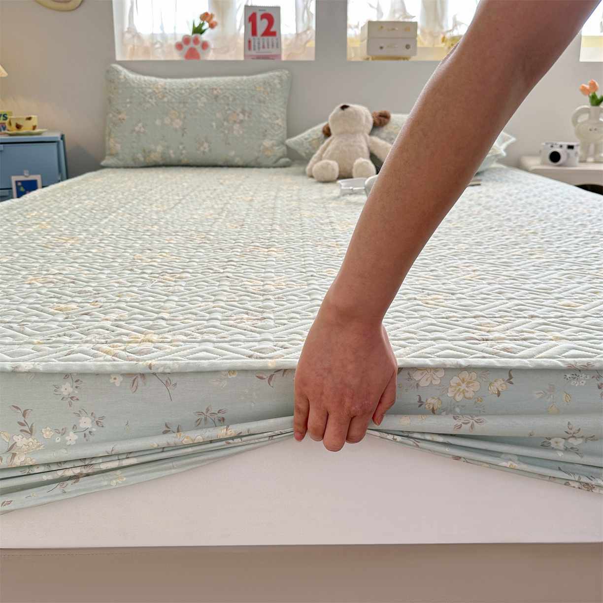 91家纺网 家纺一手货源 找家纺 忘忧草 2026新款清新简约全棉印花夹棉床笠 苏林-绿