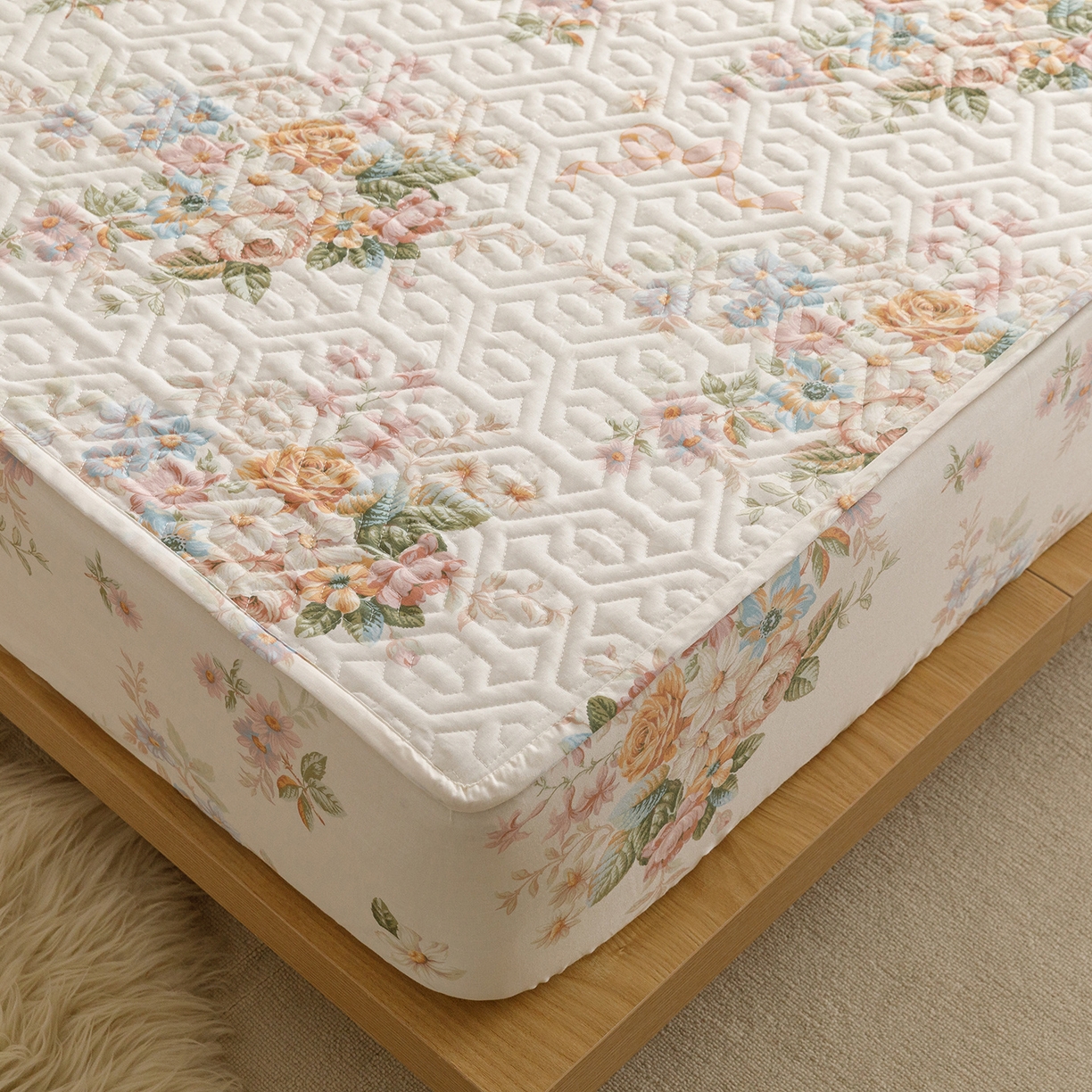 91家纺网 家纺一手货源 找家纺 忘忧草 2026新款清新简约全棉印花夹棉床笠 花期如梦