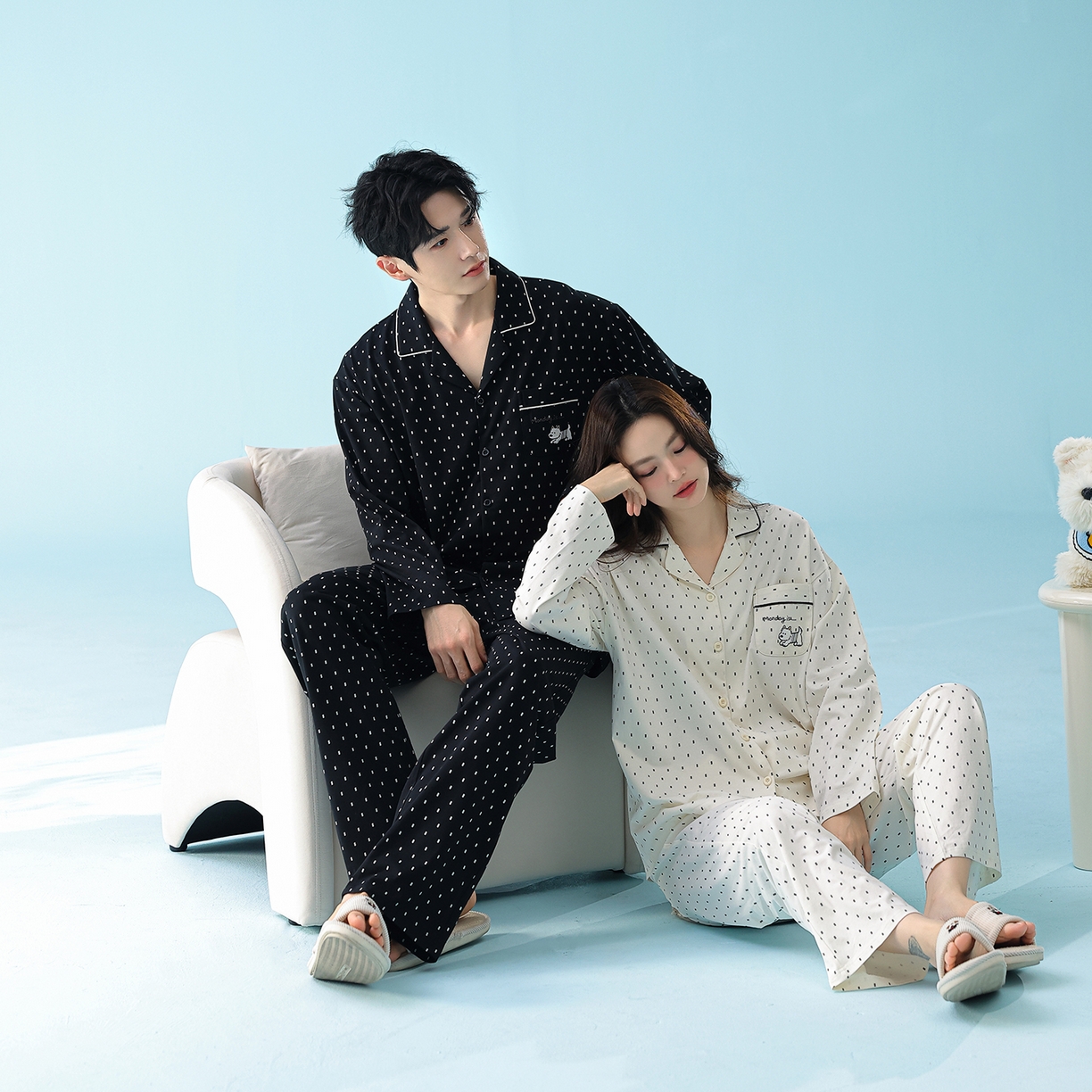 91家纺网 家纺一手货源 找家纺 （总）妍景家居生活馆 2026新款新疆棉情侣款翻领黑白波点套装